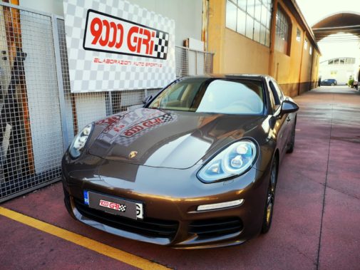 Porsche Panamera 3.0d powered by 9000 Giri
