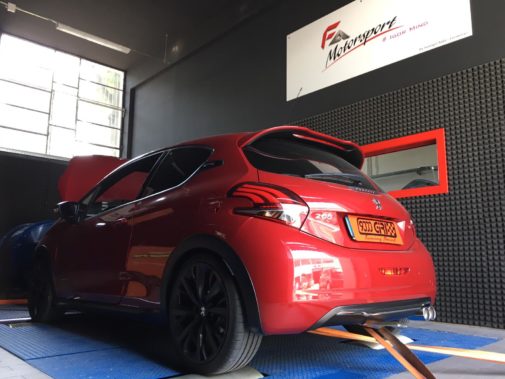 Peugeot 208 gti 30^ anniversary powered by 9000 Giri