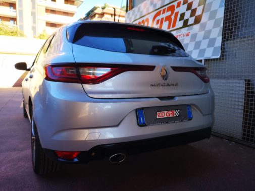 Renault Megane powered by 9000 Giri
