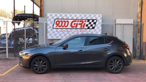 Mazda 3 powered by 9000 Giri