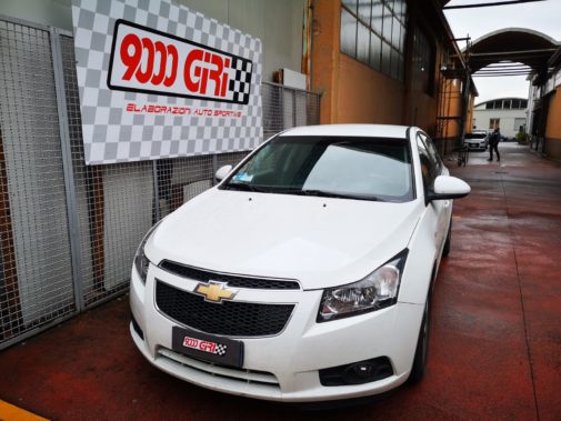 Chevrolet Cruze powered by 9000 giri