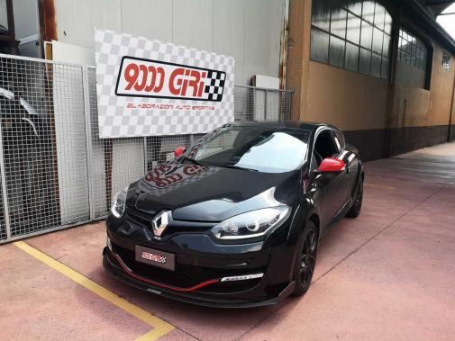 Renault Megane Rs powered by 9000 Giri