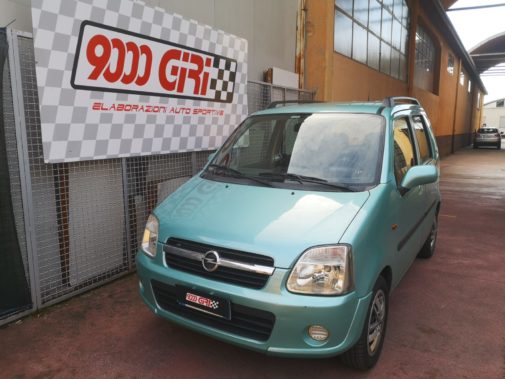 Opel Agila 1.0 16v powered by 9000 Giri