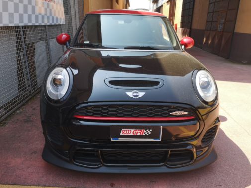 Mini Cooper S Jcw powered by 9000 giri