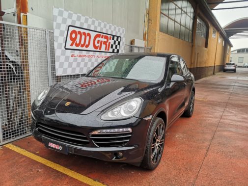 Porsche Cayenne 3.0d powered by 9000 Giri