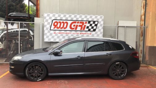 Renault Laguna 2.0 cdi powered by 9000 Giri