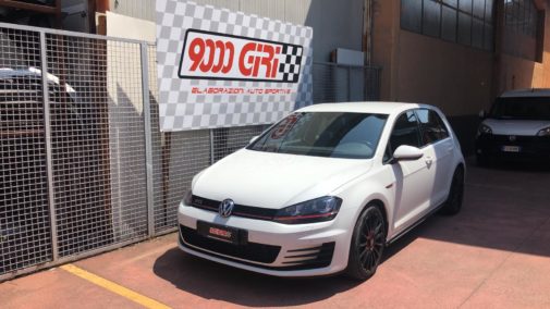 Vw Golf 7 gti powered by 9000 Giri