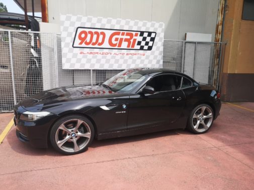 Bmw Z4 23i powered by 9000 Giri