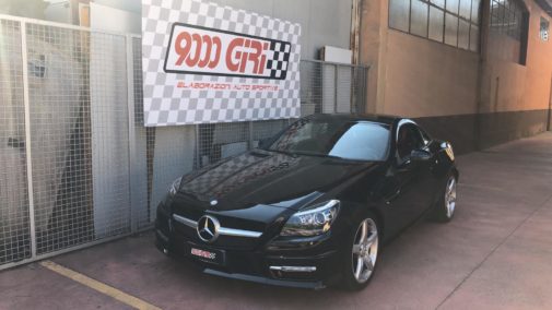 Mercedes Slk 220 cdi powered by 9000 Giri