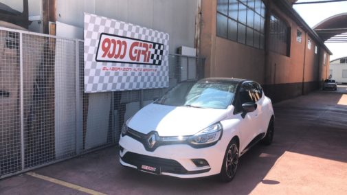 Renault Clio 1.5 tdci powered by 9000 Giri