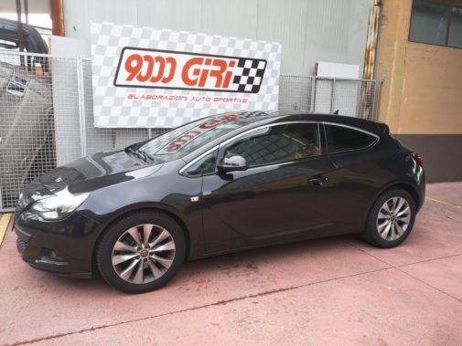 Opel Astra Gtc powered by 9000 Giri
