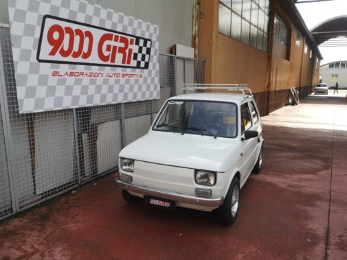 Fiat 126 powered by 9000 Giri