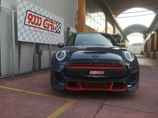 Mini Cooper Jcw Gp powered by 9000 Giri 