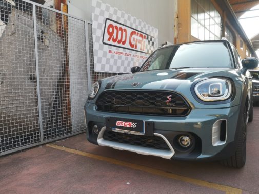 Mini Countryman Cooper S powered by 9000 giri