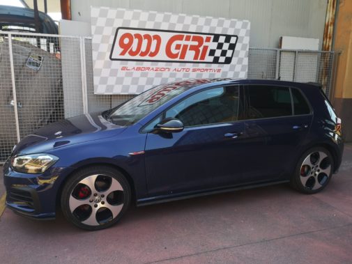 Vw Golf 7.5 Gti powered by 9000 Giri