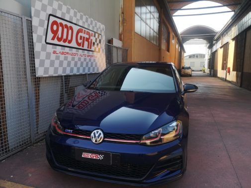 Vw Golf 7.5 Gti powered by 9000 Giri