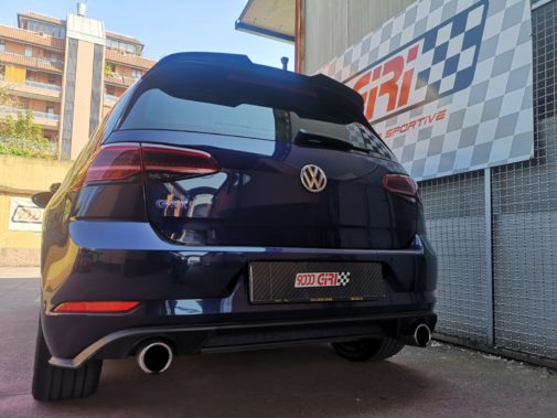 Vw Golf 7.5 Gti powered by 9000 Giri