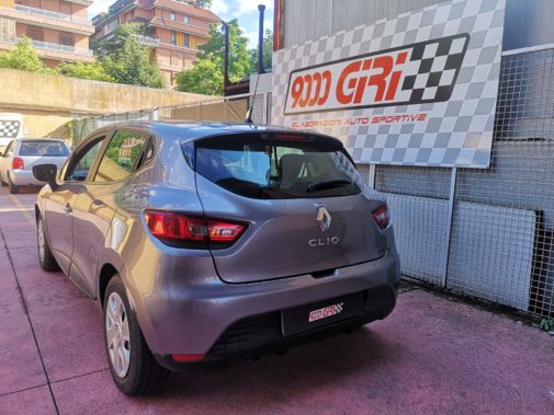 Renault Clio 1.2 16v powered by 9000 Giri