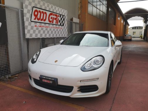 Porsche Panamera 3.0 tdi powered by 9000 Giri