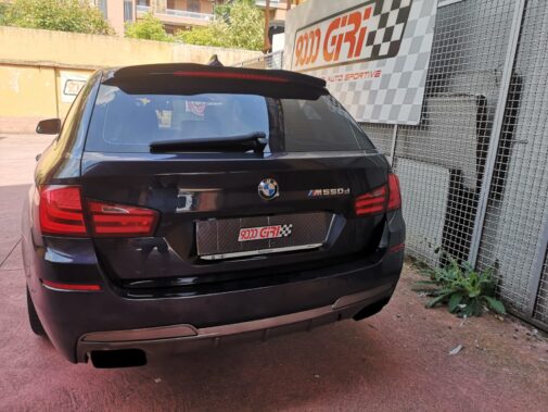 Bmw M550d montaggio Active Sound Booster Maxhaust Pro