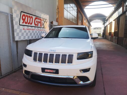 Linea di scarico completa realizzata artigianalmente by 9000 giri con terminale 4 uscite su Jeep Grand Cherokee 3.0 crd