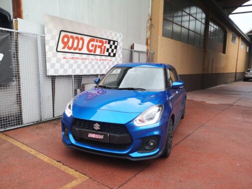 Terminale sportivo omologato Rgazzon + centrale diretto montati su Suzuki Swift Sport Hybrid