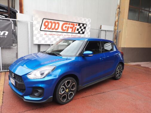 Terminale sportivo omologato Rgazzon + centrale diretto montati su Suzuki Swift Sport Hybrid