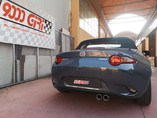 Terminale di scarico omologato Supersprint + molle Eibach Pro Kit montate su Mazda Mx5 1.5 nd