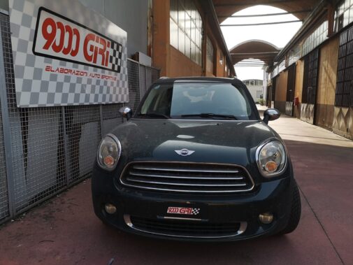 Tagliando completo con olio Bardhal 5w30 eseguito su Mini Countryman 1.6 td