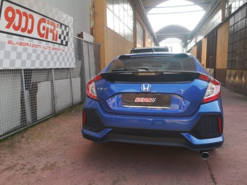 Montaggio terminale sportivo omologato Inoxcar su Honda Civic 1.0 tb