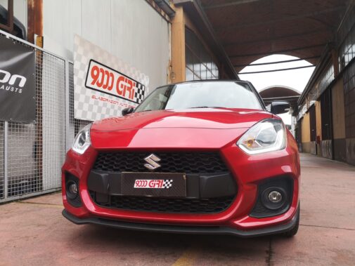 Suzuki Swift Sport Hybrid con terminale sportivo omologato e centrale diretto Ragazzon Performance + filtro aria sportivo Bmc