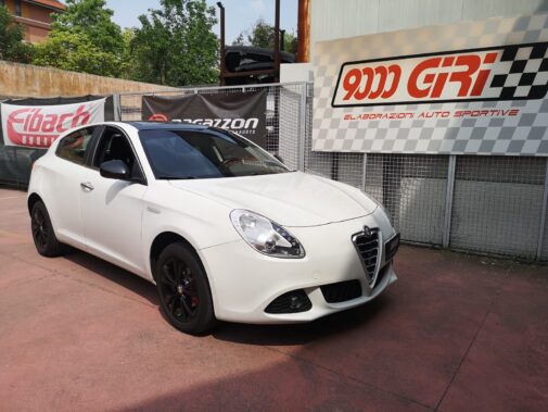 Rimappatura centralina elettronica eseguita via seriale su Alfa Romeo Giulietta 1.4 tb