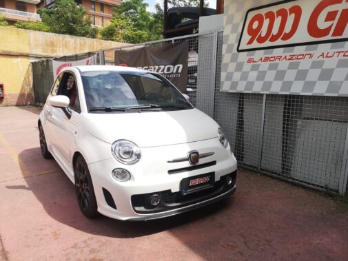 Fiat 500 Abarth 595 con terminale sportivo omologato Ragazzon Performance e rimappatura centralina elettronica