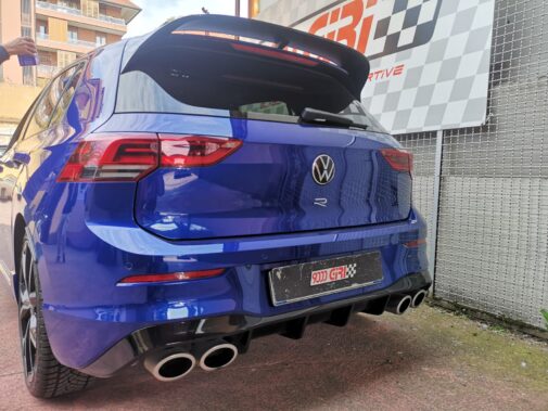 Golf 8R 2.0 tfsi con centralina Power King kit aspirazione Eventuri e pastiglie Ebc mescola gialla