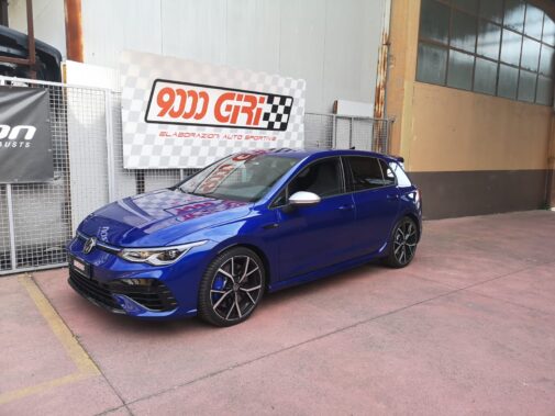 Golf 8R 2.0 tfsi con centralina Power King kit aspirazione Eventuri e pastiglie Ebc mescola gialla