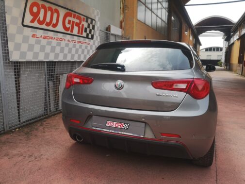 Alfa Giulietta 2.0 Jtdm con dischi, pastiglie e tubazioni sportive Ebc anteriori + posteriori