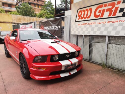 Ford Mustang GT 5.0 con 2 terminali sportivi realizzati artigianalmente in acciaio inox by 9000 Giri elaborazioni