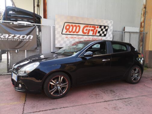 Alfa Giulietta 1.4 tb con terminale sportivo duplex Magneti Marelli con valvola + estrattore posteriore Helvetia