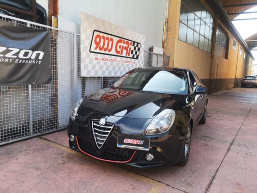 Alfa Giulietta 1.4 tb con terminale sportivo duplex Magneti Marelli con valvola + estrattore posteriore Helvetia