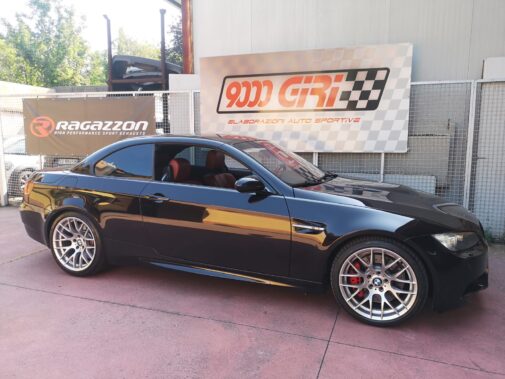 Bmw M3 e92 V8 cabrio rimappatura centralina elettronica + speed limit off + Pedalbooster Seletron Performance