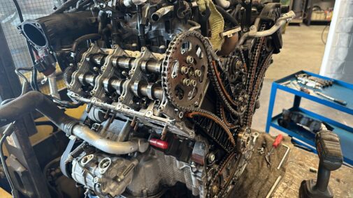 Audi Sq5 sostituzione catena distribuzione + servizio manutenzione cambio automatico + pulizia motore con idrogeno + rimappatura centralina