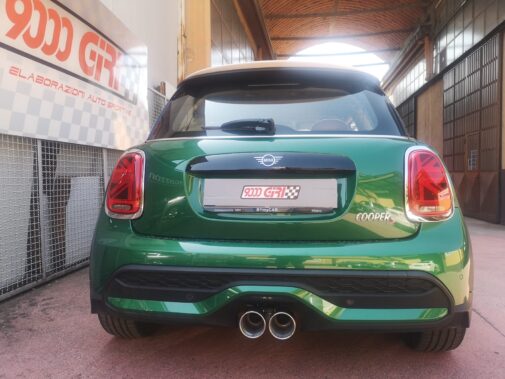 Mini Cooper S con terminale sportivo diretto Ragazzon Performance doppia uscita centrale cromata da 112 mm