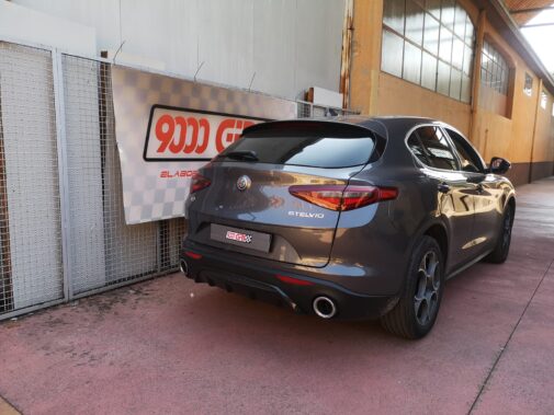 Alfa Romeo Stelvio 2.0 Q4 tb con terminale sportivo omologato Ragazzon Performance montato da 9000 Giri elaborazioni