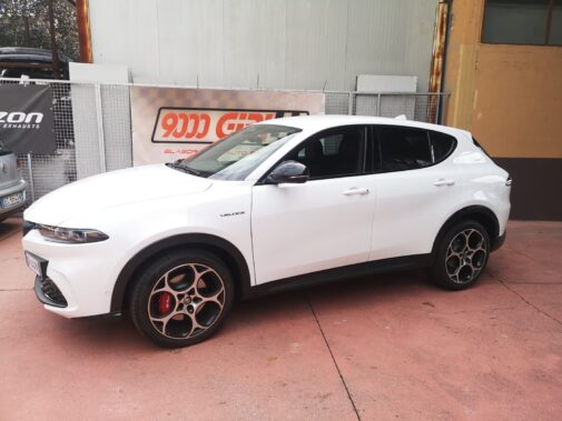 Alfa Tonale 1.5 Hybrid tb con centralina Seletron Performance connect + Pedalbooster Connect montati da 9000 Giri elaborazioni