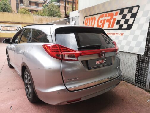 Honda Civic 1.6 td rimappatura centralina elettronica via seriale by 9000 Giri elaborazioni auto sportive