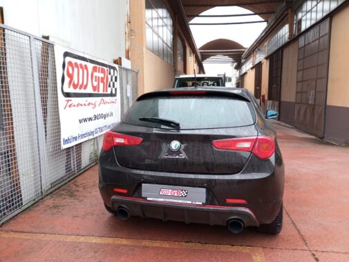 Alfa Romeo Giulietta 1.750 tb con terminale sportivo omologato Ragazzon Performance uscite black 122 mm