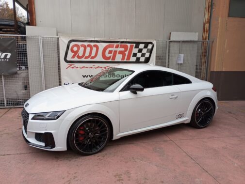 Audi TTS 2.0 tfsi montaggio Active Sound Booster Maxhaust versione Bridge by 9000 Giri elaborazioni auto sportive