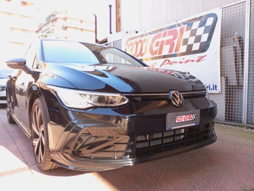 Vw Golf 8 1.5 tfsi con linea di scarico sportiva diretta Ragazzon Performance, estrattore posteriore gti style centralina Seletron