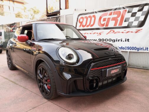 Mini Cooper S Jcw kit estetico Maxton Design + dischi sportivi Ebc + centralina Seletron Performance + cerchi Oz Superturismo Evoluzione